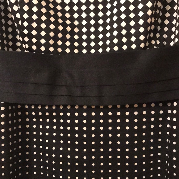 Ann Taylor Petite knee-length, sleeveless dress - Picture 4 of 8